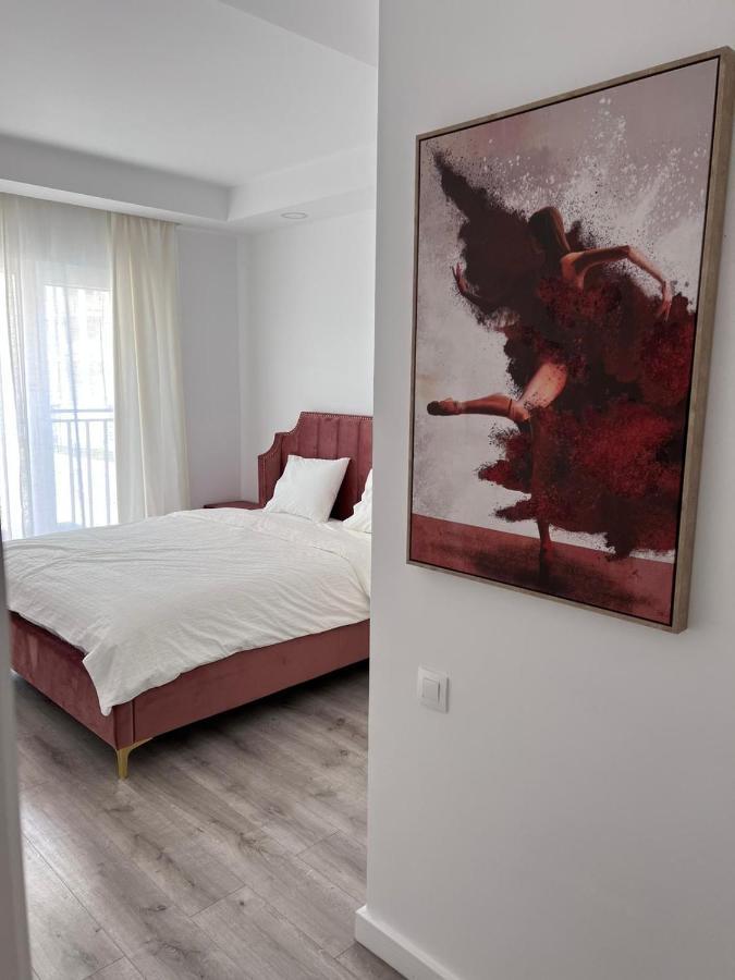 Cosmopolis Bliss: Your Home Away From Home Stefanestii de Jos Exterior photo
